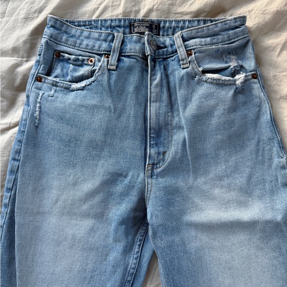 Abercrombie & Fitch Zoe Natural Rise Ankle Straight Jean - Picture 3 of 11